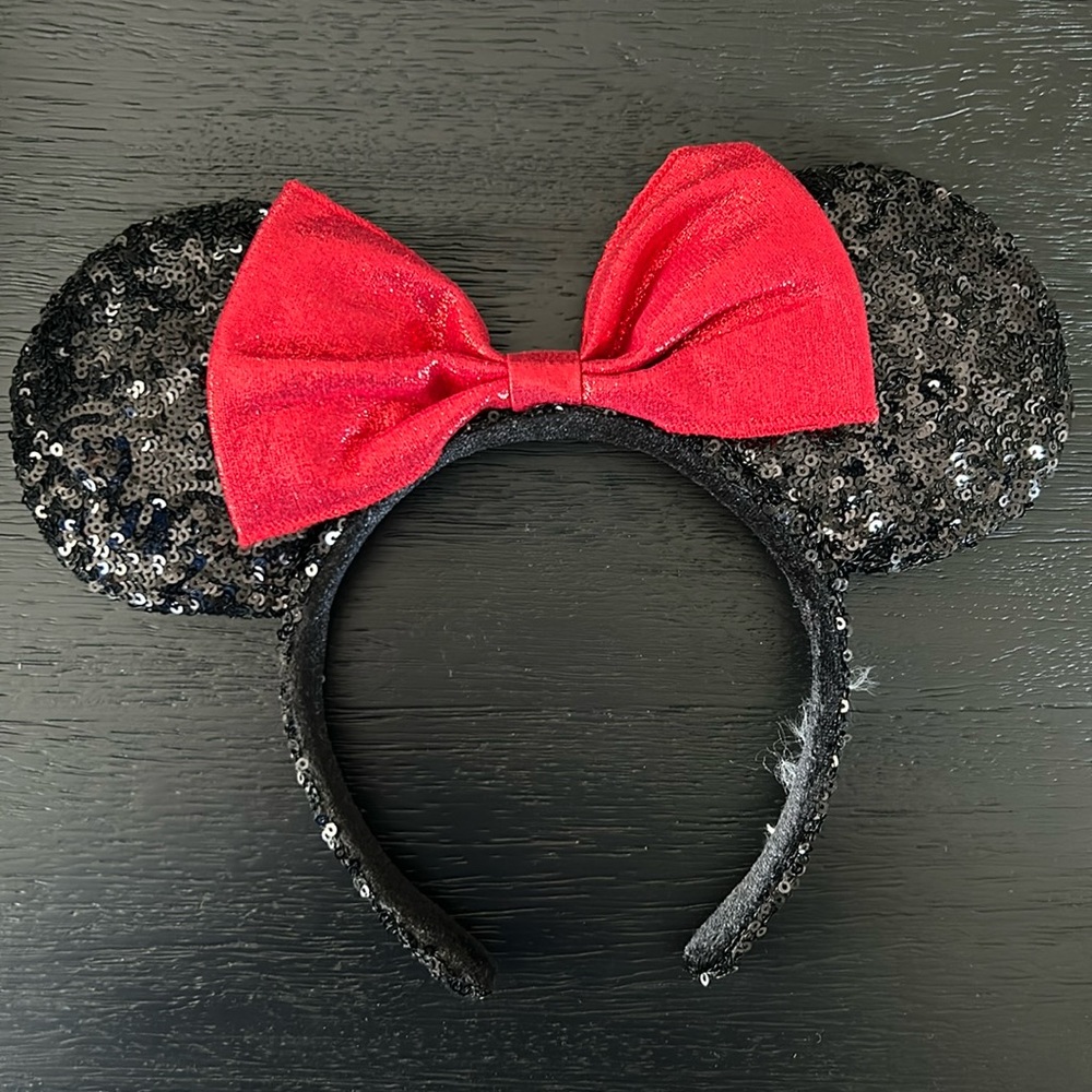 Authentic Disney World Parks Classic Red & Black Sequins Minnie Ear Headband